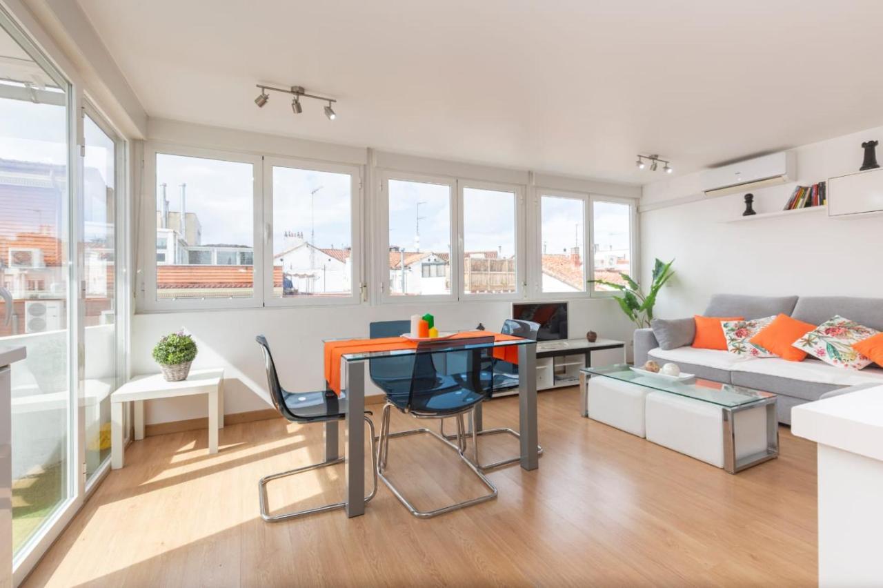 Apartamento Atico Las Letras - Alojamiento De Temporada Madrid Kültér fotó